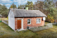 Dom z czerwonej cegły w Miedźnie